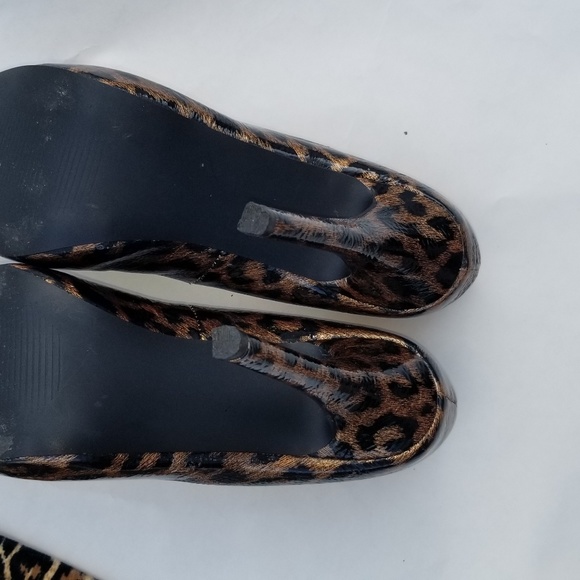 Patent Leather Leopard Print Shoes - Picture 4 of 7